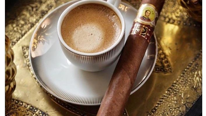 Combinação sem igual. ️ #cigar #charuto #charutocubano #coffee #ne