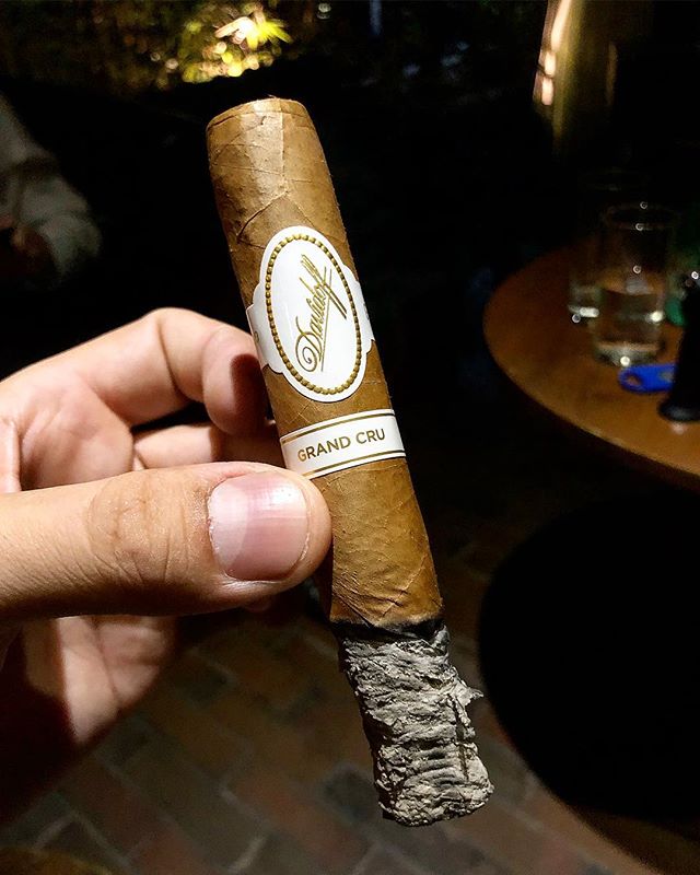 Mais uma maravilha do mundo do tabaco, “Davidoff Grand Cru”