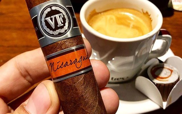 Belo lançamento : Charuto “Vega Fina Nicaragua Vulcano”