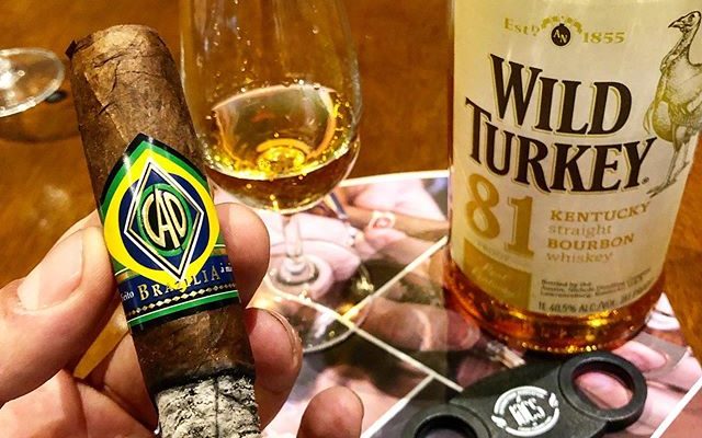 Terceiro dia de atividades pela IACS no Rio de Janeiro – Harmonização de “CAO Brazilia” com Whisky “Wild Turkey 81 Bourbon”