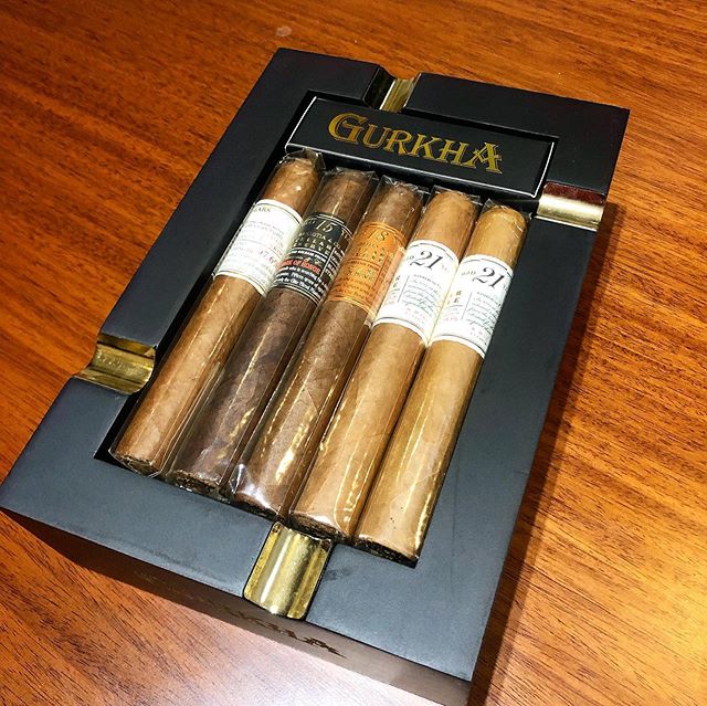 Vejam este kit belíssimo que a marca Gurkha lançou para o mercado brasileiro